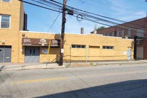 1138 Grove Street Irvington NJ 07111