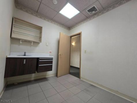 1815 Summit Avenue Union NJ 07087
