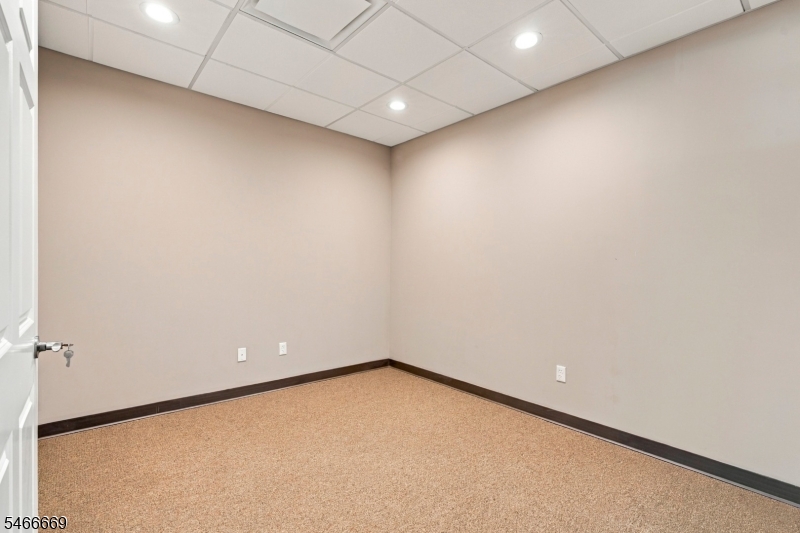 28 Bowling Green Pkwy 2a Jefferson NJ 07849