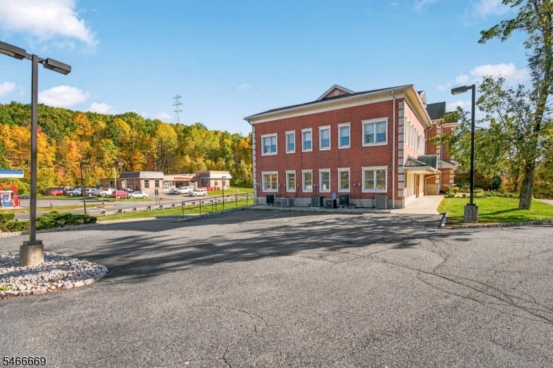 28 Bowling Green Pkwy 2a Jefferson NJ 07849