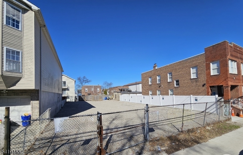 716 N 6th Street Newark NJ 07107