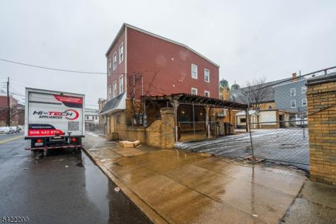 324 2ND Street Elizabeth NJ 07206