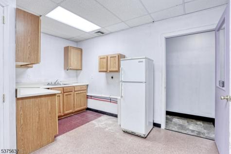 24 Lakeside Avenue Pompton Lakes NJ 07442