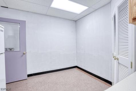 24 Lakeside Avenue Pompton Lakes NJ 07442
