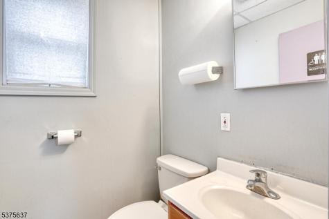 24 Lakeside Avenue Pompton Lakes NJ 07442