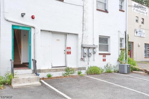 24 Lakeside Avenue Pompton Lakes NJ 07442