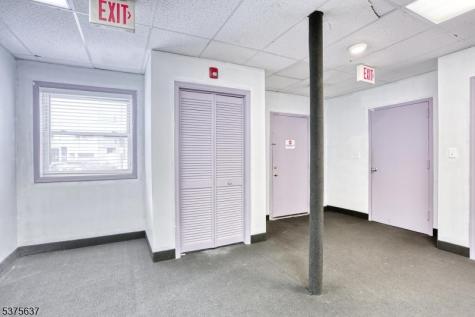 24 Lakeside Avenue Pompton Lakes NJ 07442