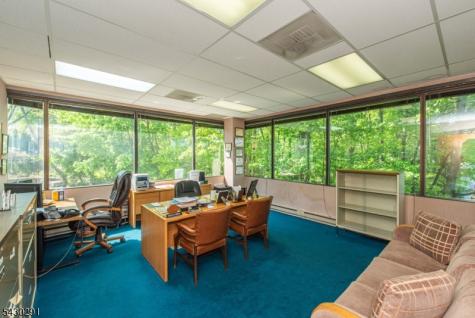 1037 RTE46C205 Clifton NJ 07013