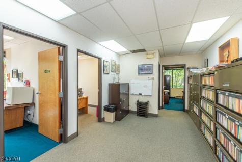 1037 RTE46C205 Clifton NJ 07013
