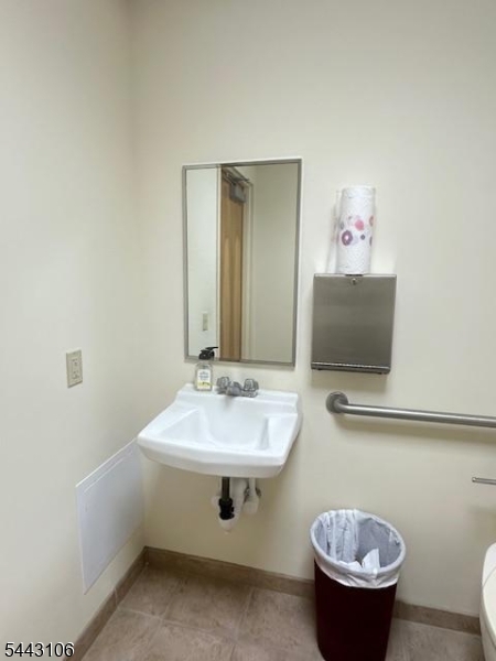 107 W Main St 1st & 2nd Floo Clinton NJ 08809