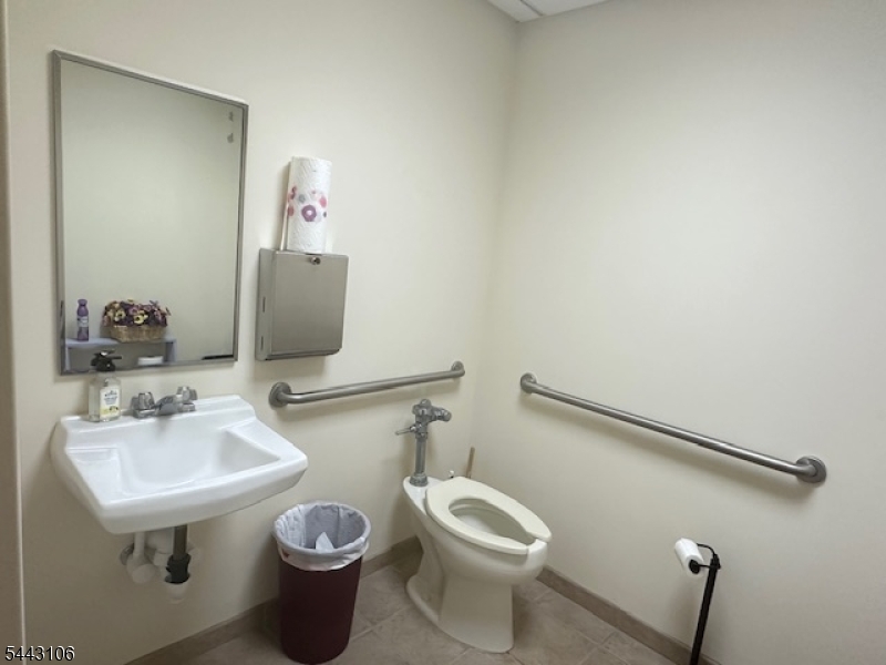 107 W Main St 1st & 2nd Floo Clinton NJ 08809