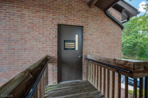 59 E Mill Road Washington NJ 07853