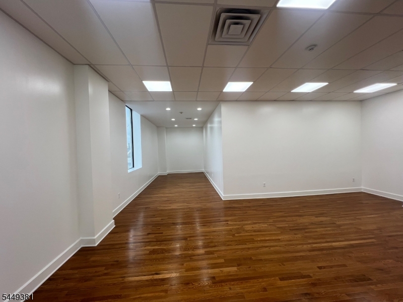 407 39TH Street Union NJ 07087