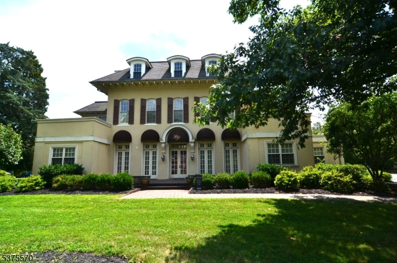 24 Mine Street Flemington NJ 08822