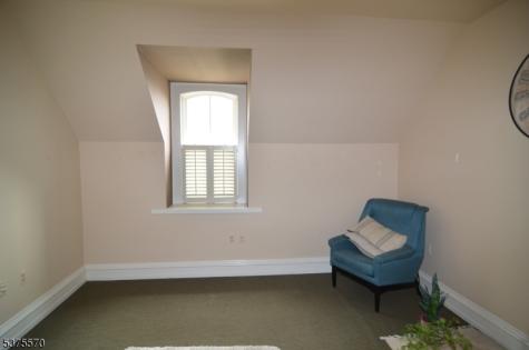 24 Mine Street Flemington NJ 08822