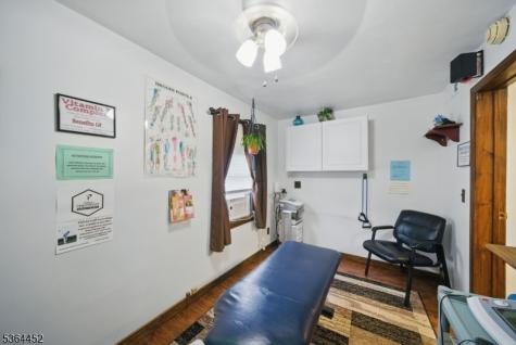 11 Vernon Avenue Hamburg NJ 07419
