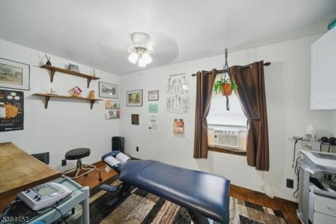 11 Vernon Avenue Hamburg NJ 07419