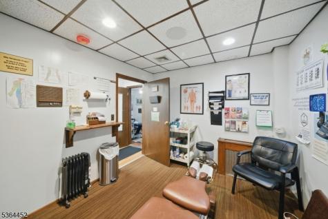 11 Vernon Avenue Hamburg NJ 07419