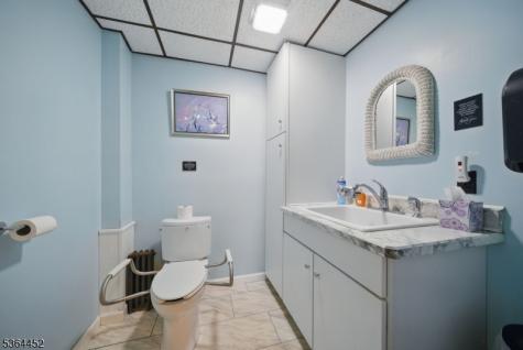 11 Vernon Avenue Hamburg NJ 07419