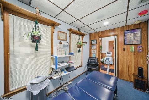11 Vernon Avenue Hamburg NJ 07419
