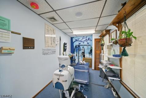 11 Vernon Avenue Hamburg NJ 07419