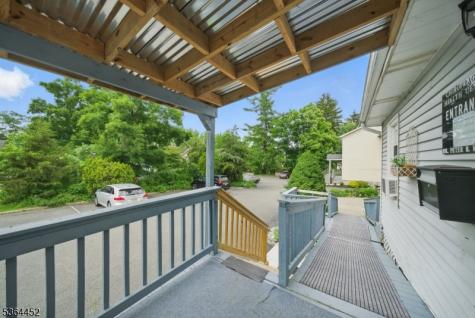 11 Vernon Avenue Hamburg NJ 07419