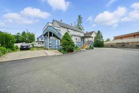 11 Vernon Avenue Hamburg NJ 07419