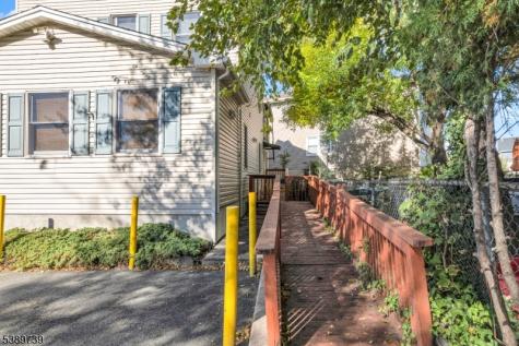 553 Chilton Street Elizabeth NJ 07208