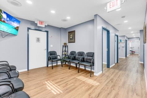 553 Chilton Street Elizabeth NJ 07208