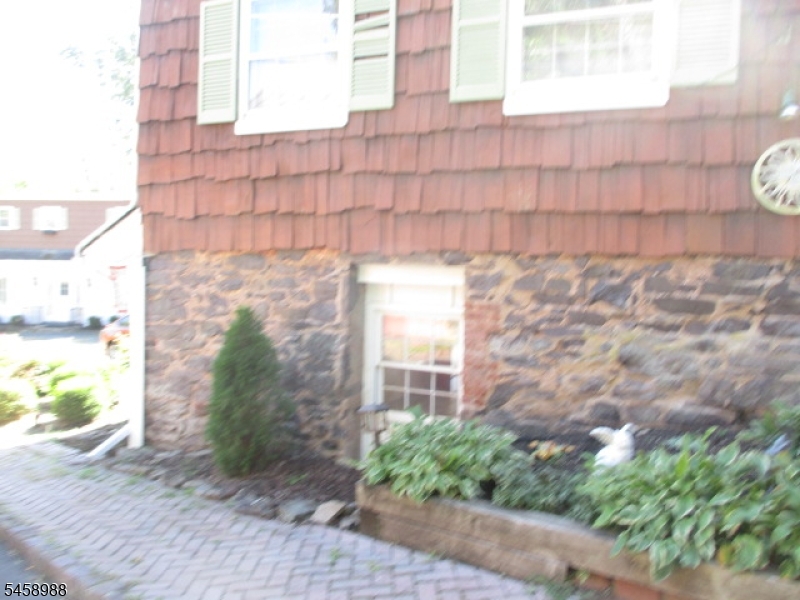 33 N River Street Millstone NJ 08844