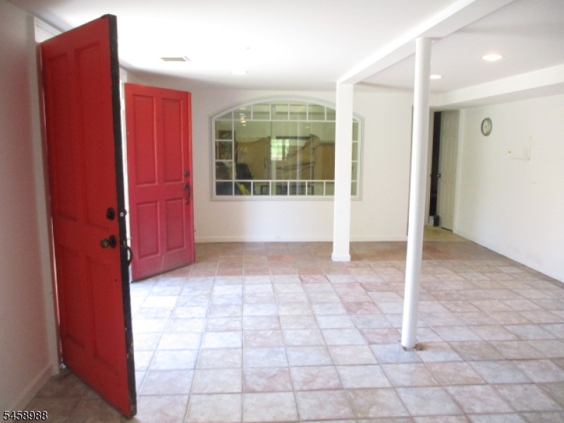 33 N River Street Millstone NJ 08844