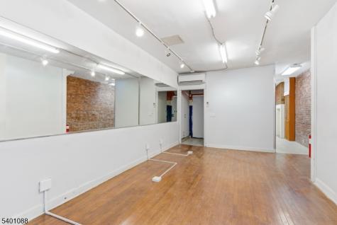 15 Warren Street Newark NJ 07102