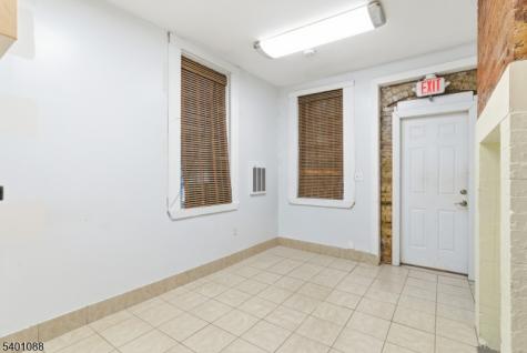 15 Warren Street Newark NJ 07102