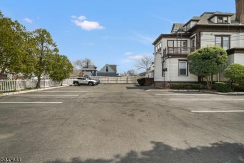 295 Montgomery Street Bloomfield NJ 07003