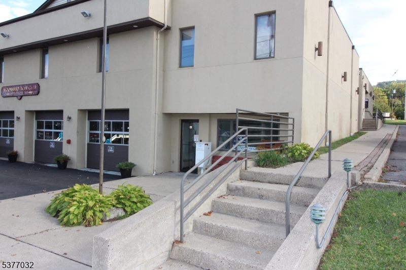 91 Brunswick Avenue Bloomsbury NJ 08804