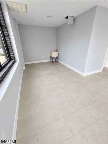 529 Mulberry Newark NJ 07114