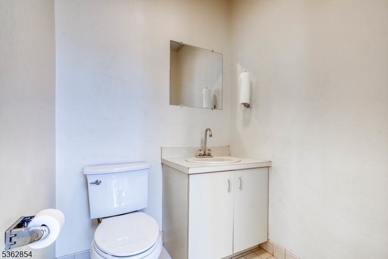 513 Warrenville Road Warren NJ 07059