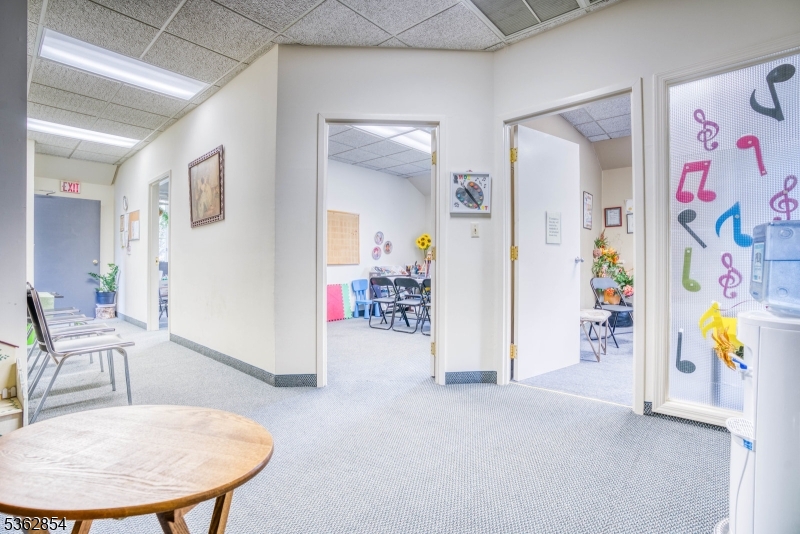 513 Warrenville Road Warren NJ 07059