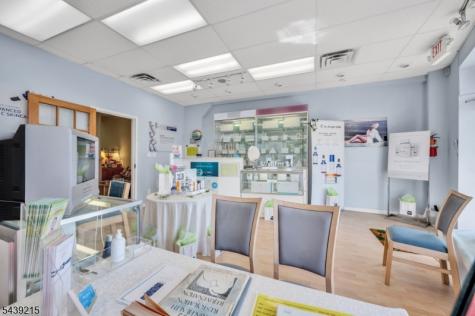 785 Njsh 22w North Plainfield NJ 07060