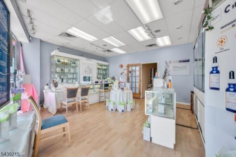 785 Njsh 22w North Plainfield NJ 07060