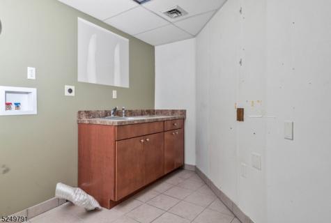 356 Bloomfield Avenue Caldwell Boro NJ 07006
