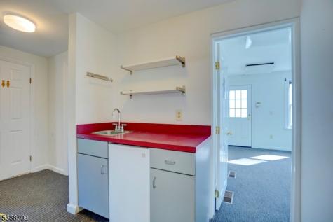 92 Church Street 1st Fl Montclair NJ 07042