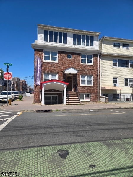237 Adams Street Newark NJ 07105