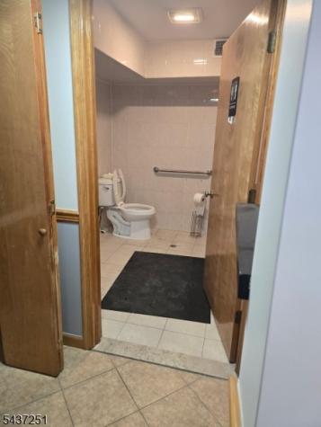 237 Adams Street Newark NJ 07105