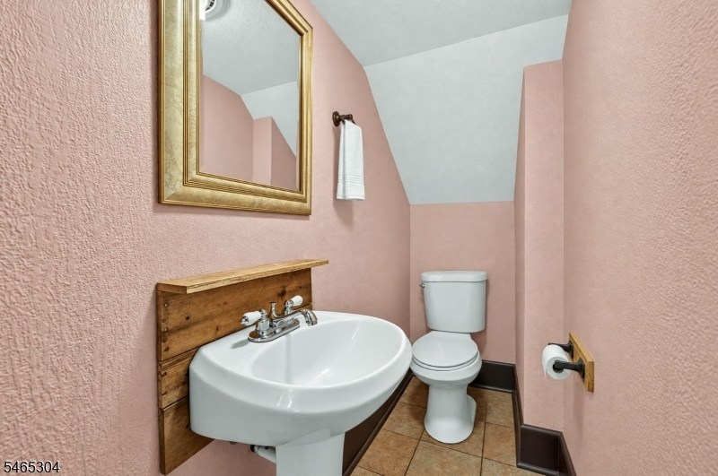 37 W Washington Avenue Washington NJ 07882