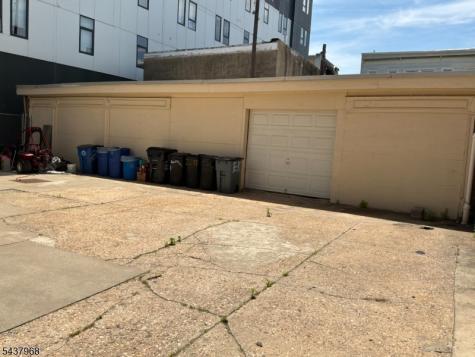 269 E Kinney Street Newark NJ 07105