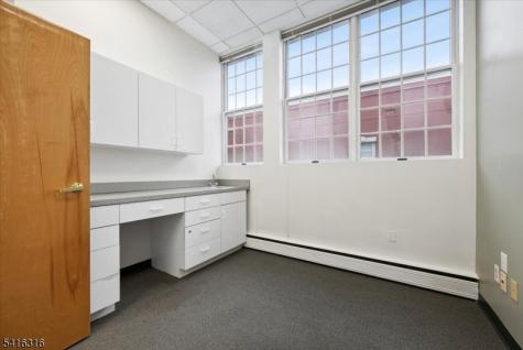 34 E Somerset Street Raritan NJ 08869
