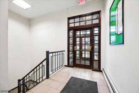 34 E Somerset Street Raritan NJ 08869