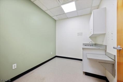 34 E Somerset Street Raritan NJ 08869