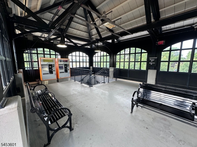 107 Stuyvesant Avenue Lyndhurst NJ 07071